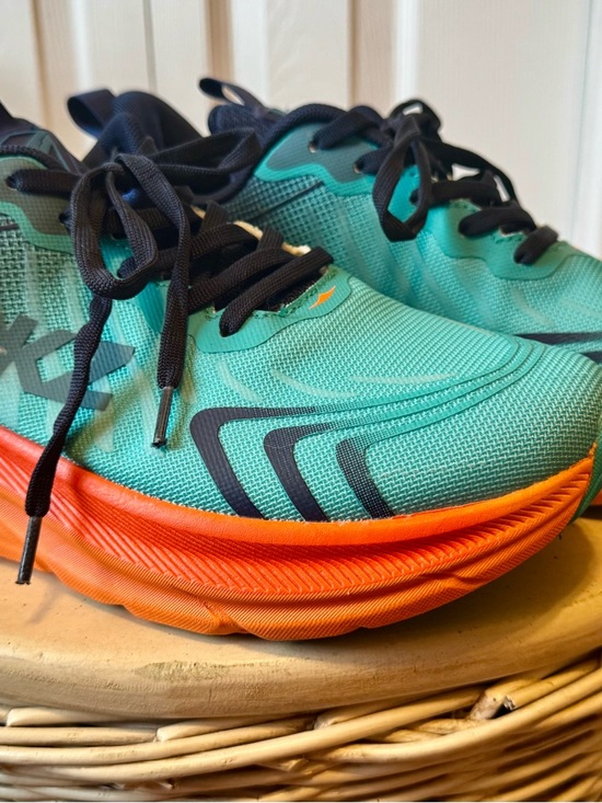 Hokz Shoes - Women’s Athletic Running Shoes in Teal and Orange